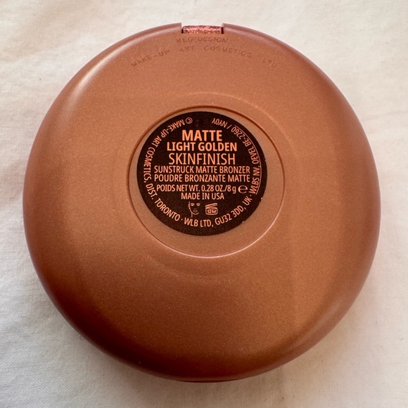 Auth.✅ MAC Cosmetic Bronzer in shade “Light Golden”🌞 - Picture 5 of 5
